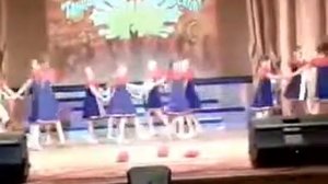 Танцую танец "По грибы"(танцевальный)