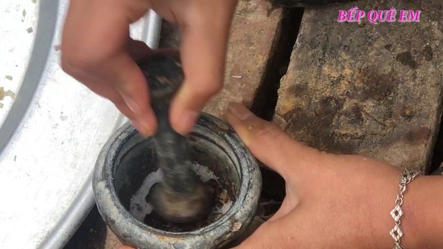 Gà nướng chanh sả ớt thơm ngon dễ làm ( Bếp Quê Em) смотреть онлайн