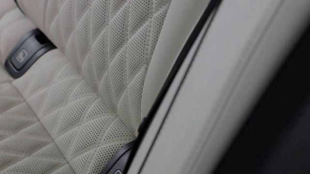 Перетяжка в натуральную белую кожу в стиле Designo - Mercedes  E-класс [ПЕРЕТЯЖКА E-CLASS 2022]