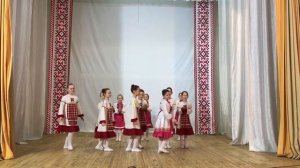 Образцовый хореографический коллектив "Ерпечкаос" -  удмуртский народный танец "Айдыргон"