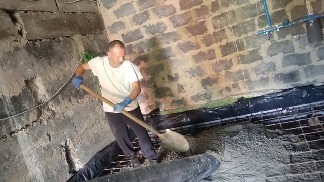 Бетонирование пола железобетонная монолитная плита.