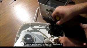 Replacing the belt on the Scarlett SC 400 bread machine  Disassembly and assembly.