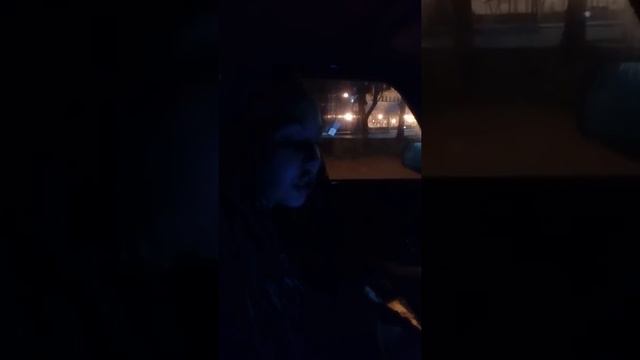 Красивая и красиво поет смотреть онлайн