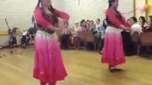 Уйгурский танец в школе Австралии