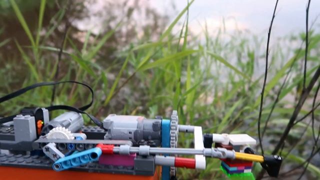 Motor Boat Lego Technic RC by mr. Lego Head / Моторная Лодка Лего Техник на пульте от Лего Башки