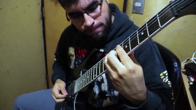 Trying to create some groovy riffs смотреть онлайн