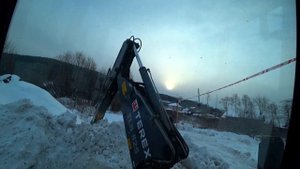 Получил Удостоверение тракториста, Машинист экскаватора.