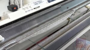 Вяжем шапку - берет на вязальной машине. Часть 2. Пошаговое вязание