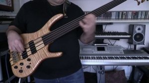 Bass Cover - Технология (Technology) - Странные танцы