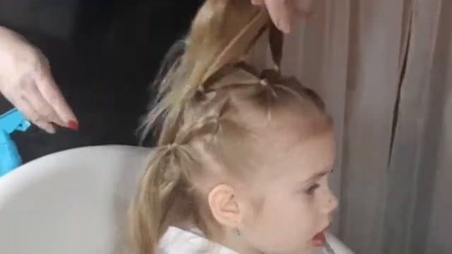 Детская причёска #7. Из квадратиков! #ВероничкаLittleStar #Детскиепрически смотреть онлайн