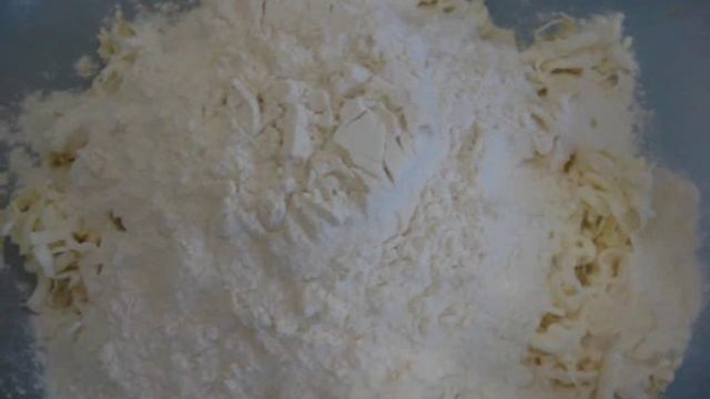 Пирог с капустой и рыбой/печенью смотреть онлайн