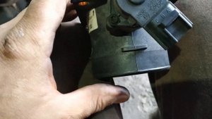 подкусывает, подклинивает педаль газа Mazda 6