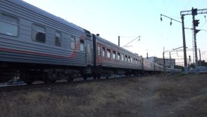 ЭП1М-696 с поездом №267 Сосногорск — Новороссийск.