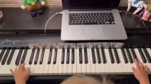 Michael. Гамма До мажор в расходящемся движении в 2 октавы