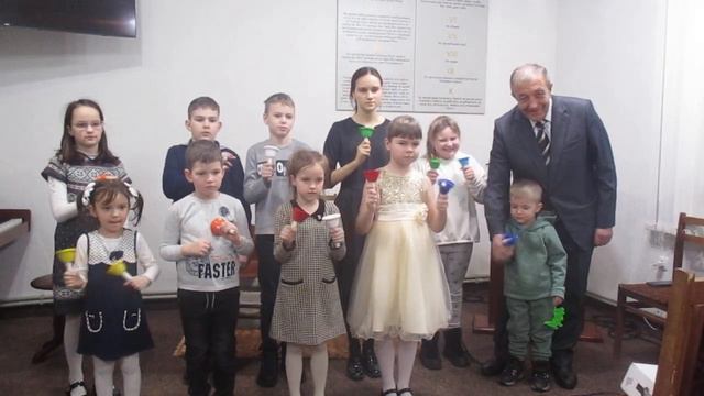 Славим славим в песнопеньях колокольчики