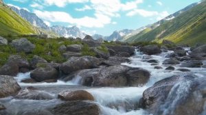 4К Водопад Расслабляющая музыка для сна, медитации и борьбы со стрессом. Пение птиц в лесу