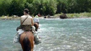 Брод через Бзыбь конный поход в Абхазии http://www.mauntaintur.com/