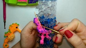 МОРСКОЙ КОНЁК 3D из резинок Rainbow loom bands на станке