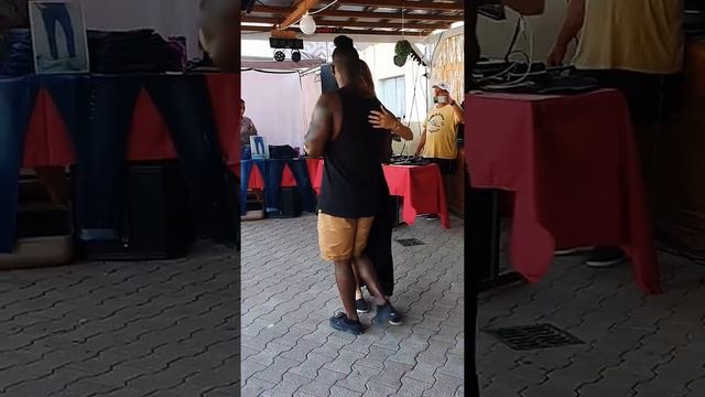 Kizomba/Urbankiz Rocky & Julia DJ PANKADAS-LUA KIZOMBA REMIX смотреть онлайн