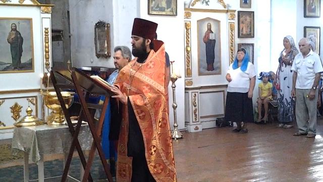 Молебен в Свято-Благовещенском храме смотреть онлайн