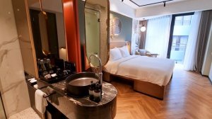 Tribe Comfort Balcony at Tribe Bali Kuta Beach | Hotel Room Tour 🇮🇩