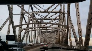 CROSSING BATON ROUGE RIVER , LOUISIANA  (interstate 10 ) View of downtown Louisiana