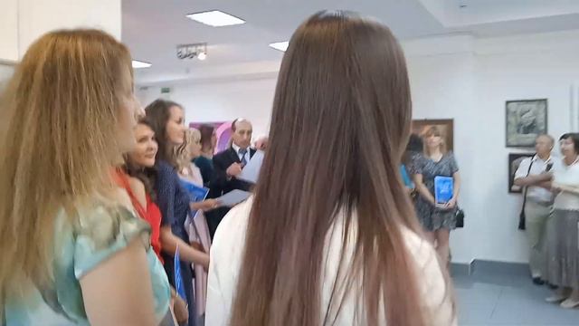 16.06.2022 Brest Belarus... Выставка... Фото на память... Walks with Victoria смотреть онлайн