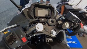 New 2022 SUZUKI GSX250R ABS White - New SUZUKI GSX 250R 2022 - 新型スズキ GSX250R 2022年モデル