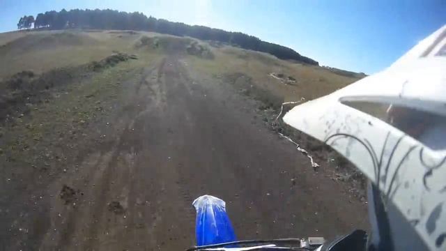 Покатушка по кроссовой трассе и стант). смотреть онлайн