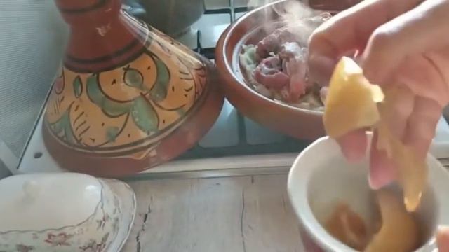 Тажин из баранины с черносливом. смотреть онлайн