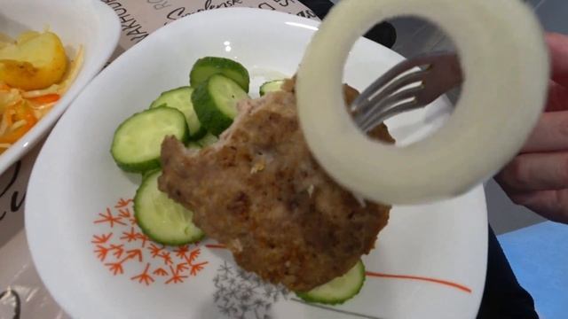 Куриная котлета, картошка и овощи. #мукбанг #еда #фудблог #асмр смотреть онлайн