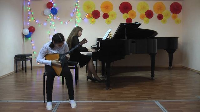 Люлько Мария. "Светит месяц" обр. В. Лобова смотреть онлайн