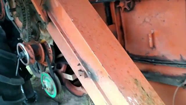 Зерноуборочный Комбайн Самоходный ДОН 1500А экспресс-обзор от Никоаля Нарватова смотреть онлайн