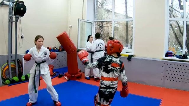 кикбоксеры у тэквондистов смотреть онлайн