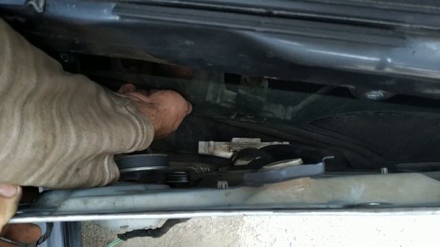 не опускается, падает вниз стекло Пасат Б5, Passat B5 смотреть онлайн