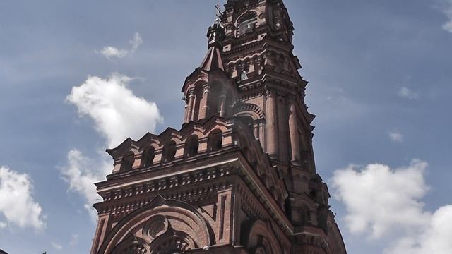 Достопримечательности Казани (остров Свияжск, Казанский Кремль, Голубые озёра, Дворец Земледельцев)