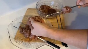 Шашлык на вине #79 из куриных бёдер дома