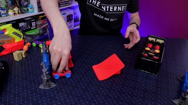 NERF NITRO - Бластер с реактивными машинками (Флэшфьюри и Блитц) смотреть онлайн