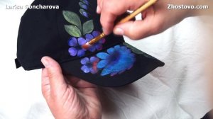 Ручная роспись кепки в Жостовской технике. Художник Лариса Гончарова