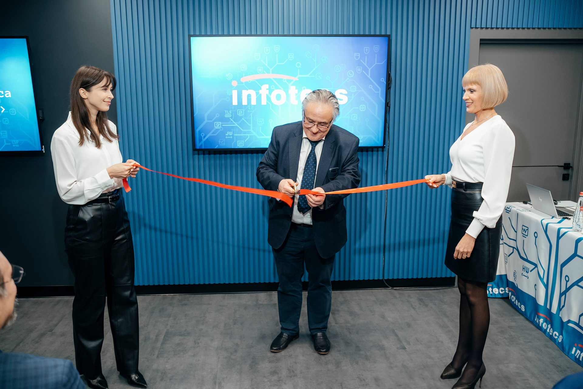 Торжественное открытие второго офиса ИнфоТеКС в Санкт-Петербурге