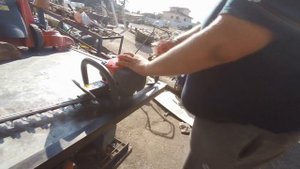 TAGLIASIEPI HUSQVARNA 122 HD 60