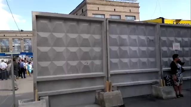 Снос ларьков на площади трёх вокзалов.mp4 смотреть онлайн