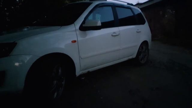 Вежливая подсветка(подсветка в ноги) в боковые зеркала заднего вида) как это работает) смотреть онлайн