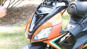 How to add / refill oil in Aprilia SR 50 2 Stroke