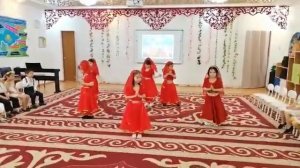 мани мани индийский танец в садике