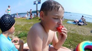 Купаемся и загораем на Рефтинском пляже!