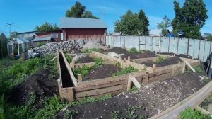 Выравнивание дна траншеи фундамента