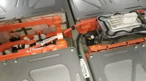 Видео инструкция по установке доп. батареи для Nissan Leaf от Энергоэлемент
