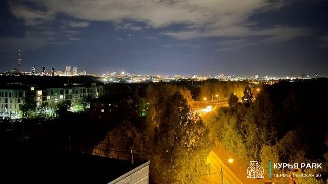 Пермская Рублевка имеет шикарные виды на набережную, мост и центр Перми. Застройщик сделал фото из о