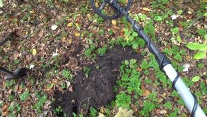 Шурфим Старый царский дом.Впервые так копаю.